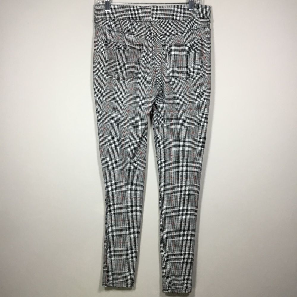 Plaid and houndstooth white black and red pull on leggings with pockets size M - Picture 4 of 7